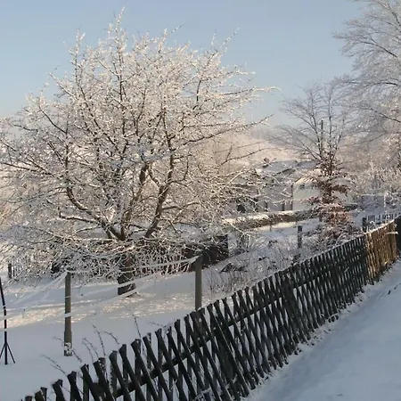 With 1 Bedroom بيت للعطل كلينغنتال